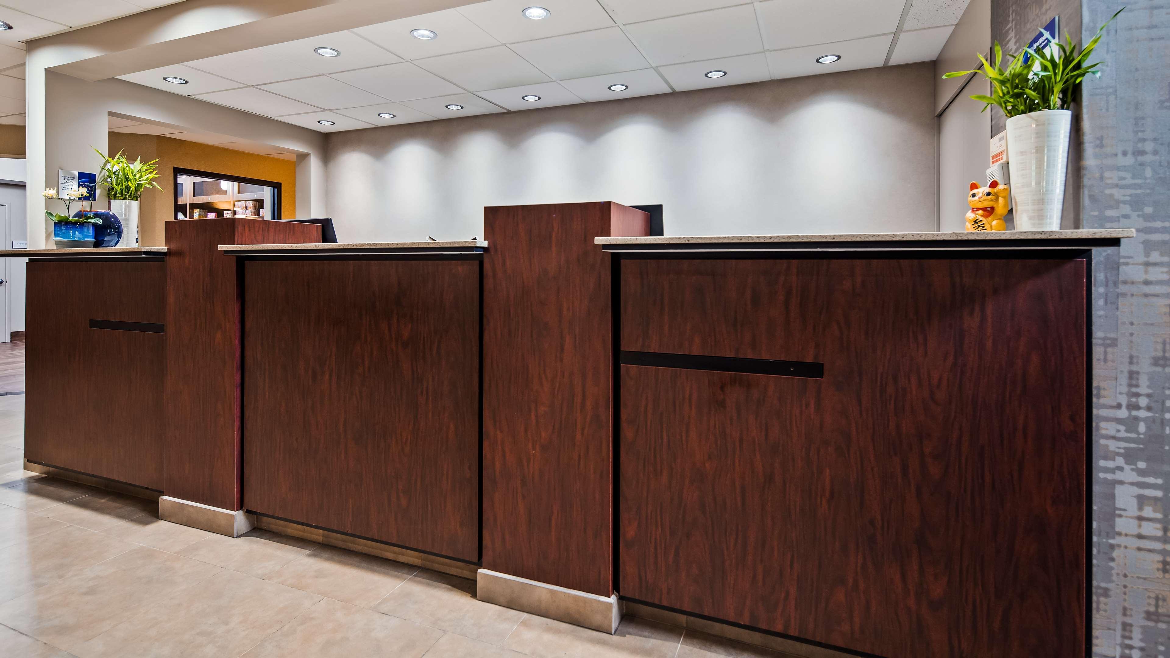 Best Western Plus Executive Hotel & Suites Sulphur Esterno foto
