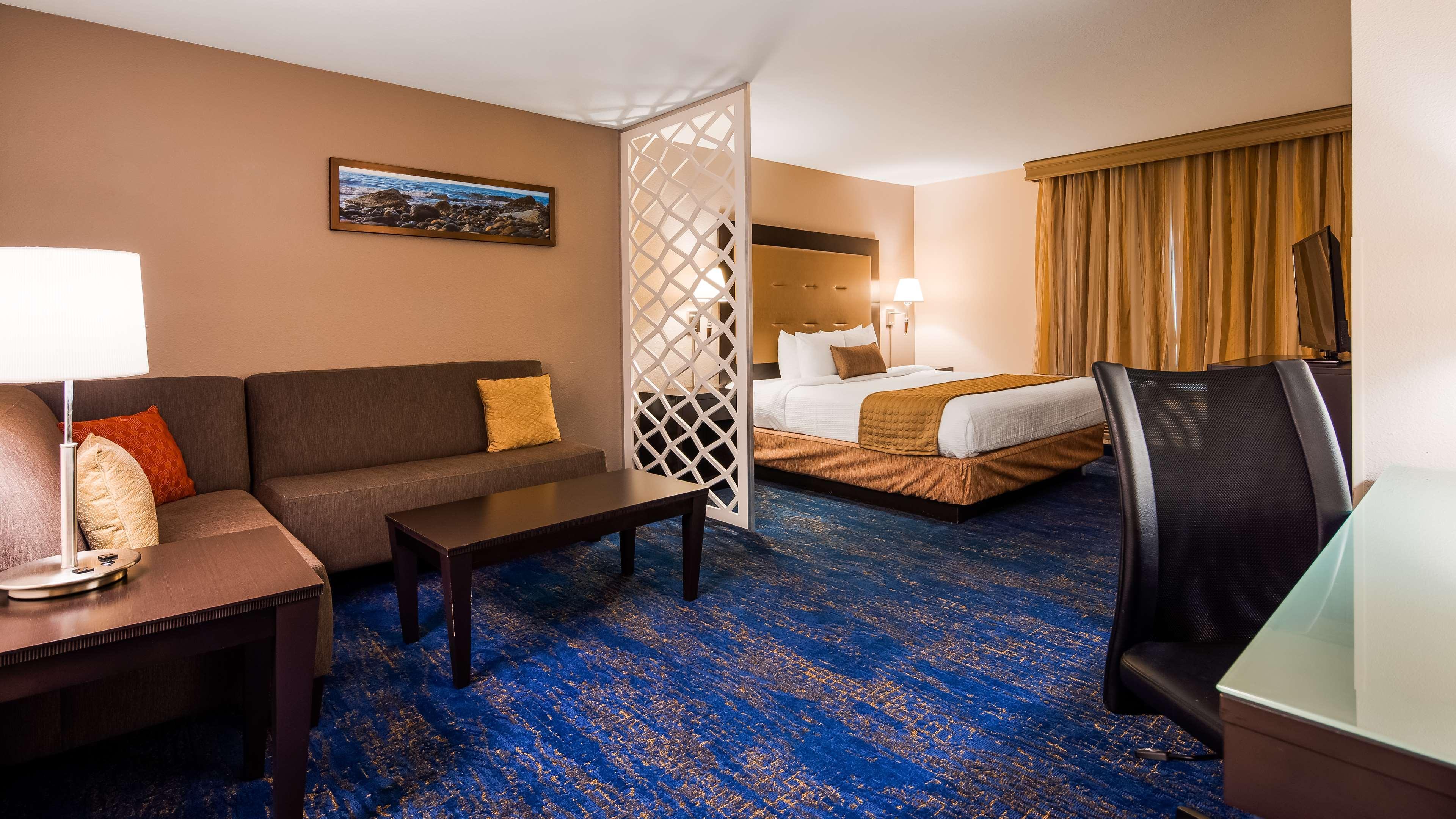Best Western Plus Executive Hotel & Suites Sulphur Esterno foto
