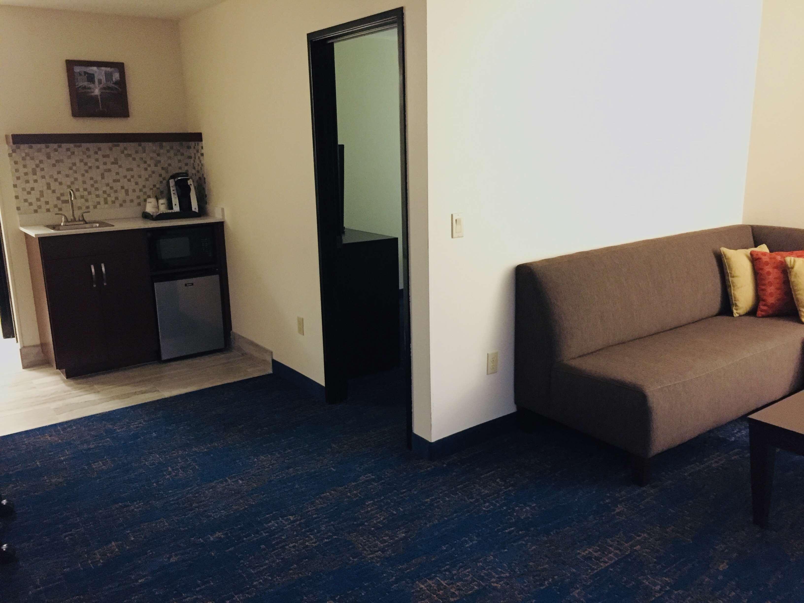 Best Western Plus Executive Hotel & Suites Sulphur Esterno foto